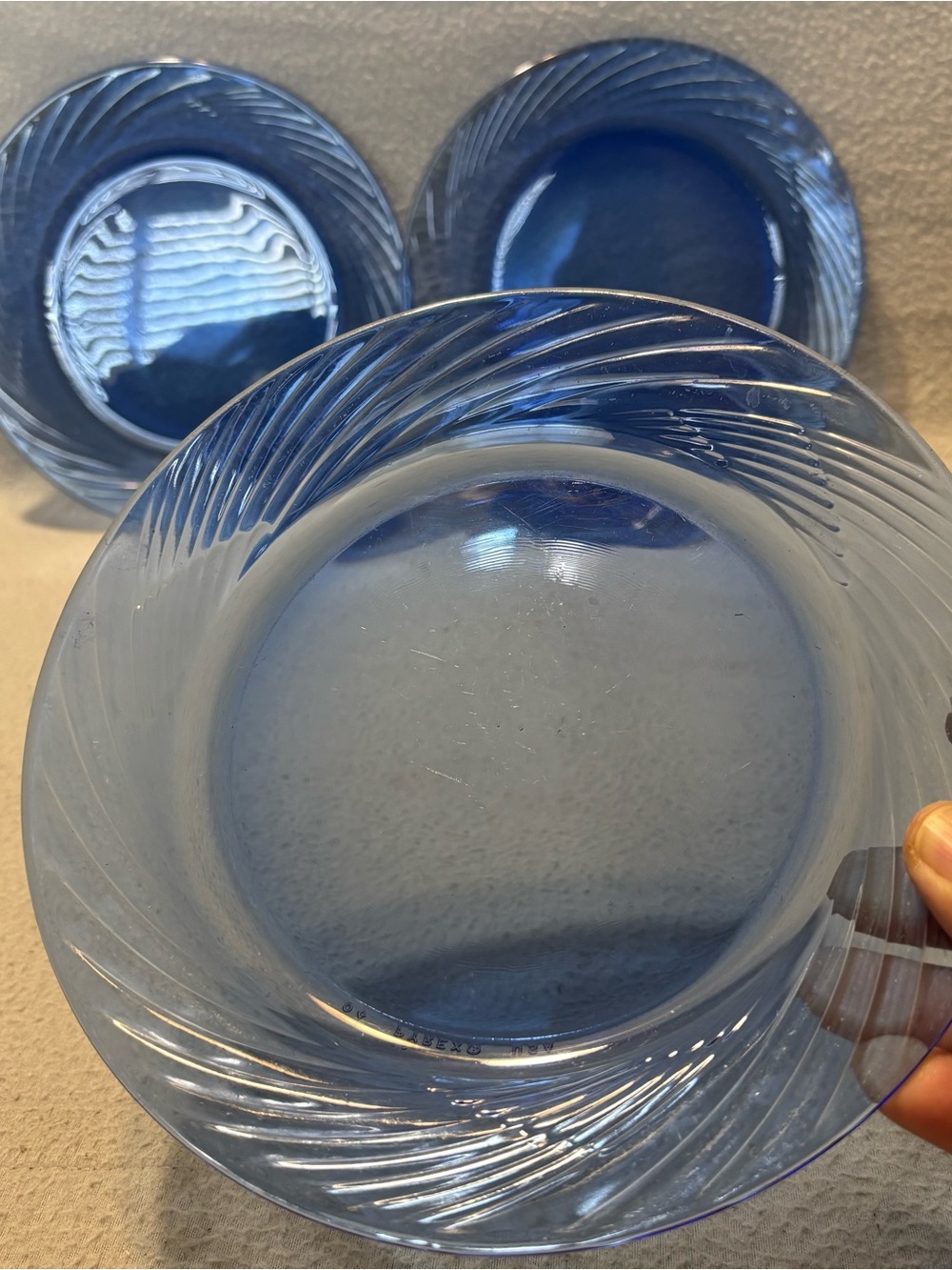 Vtg. Pyrex Festiva Cobalt Blue Swirl Glass Salad Plates - Set of 3 - Picture 3 of 6